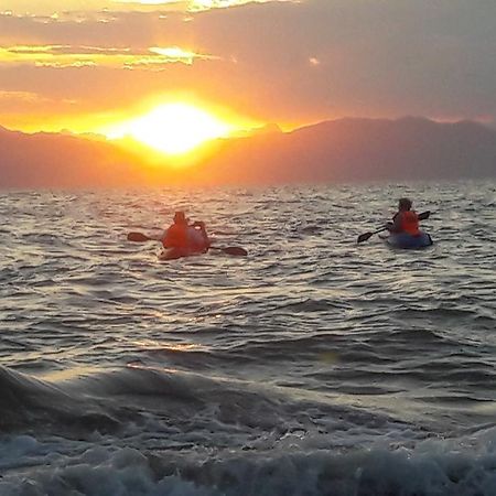 Atardecer Porteno Puntarenas Esterno foto