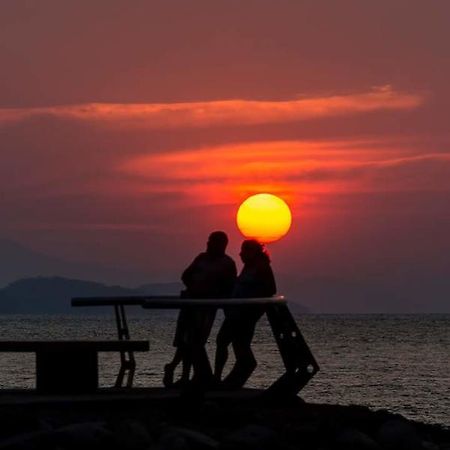 Atardecer Porteno Puntarenas Esterno foto