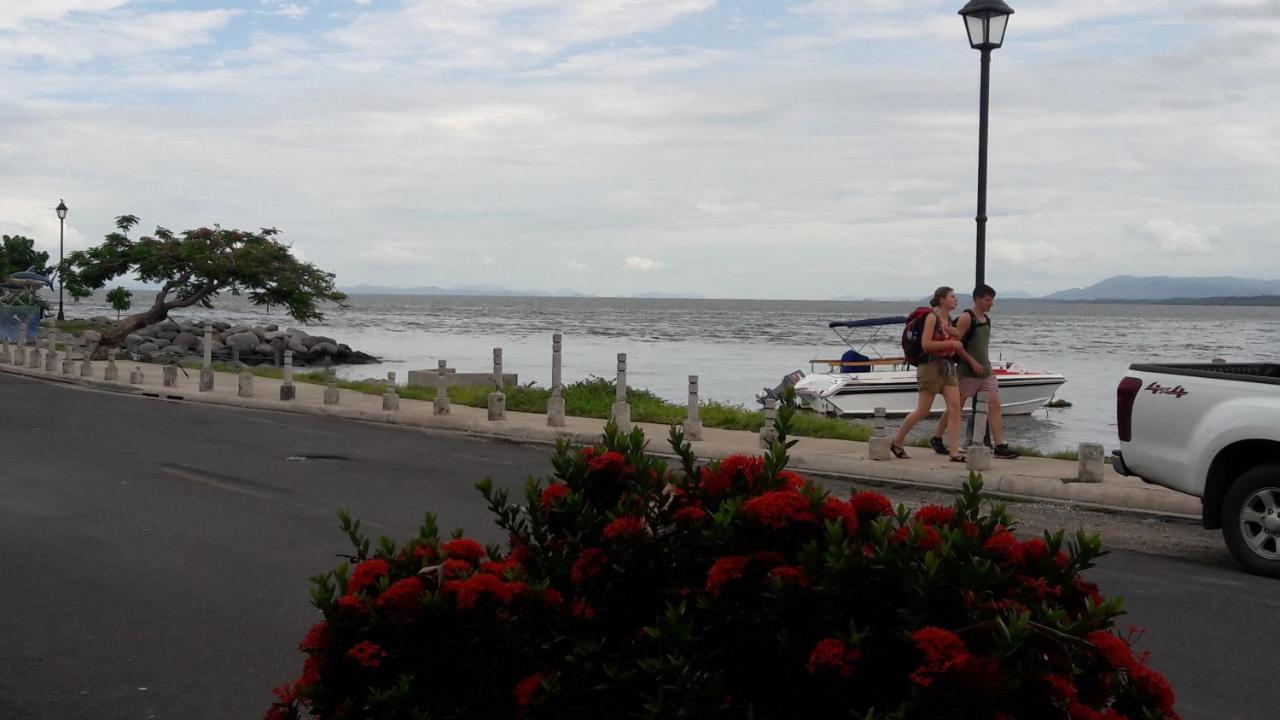 Atardecer Porteno Puntarenas Esterno foto